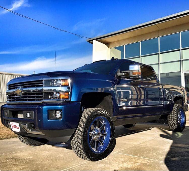 Photo Gallery of Custom Cars, Trucks and SUVs Peters Elite Autosports