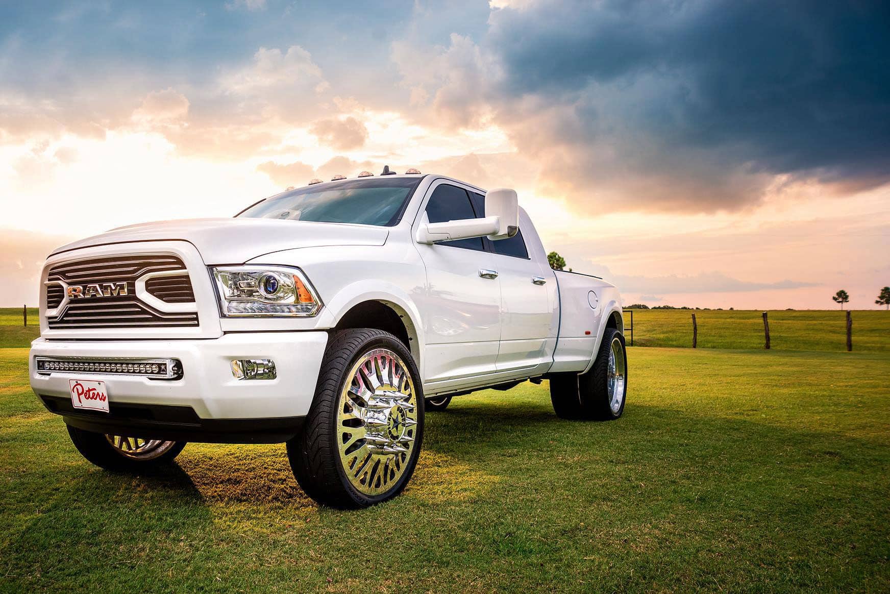 Photo Gallery of Custom Cars, Trucks and SUVs Peters Elite Autosports